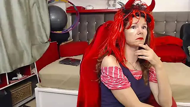 Freechat kellyterapy on StripChat