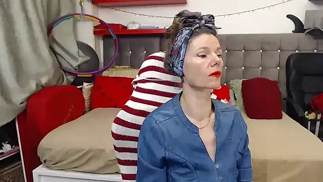 Freechat kellyterapy on StripChat