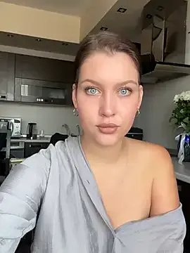 KikiWatson on StripChat 