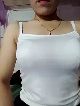 Freechat LucyyLy on StripChat