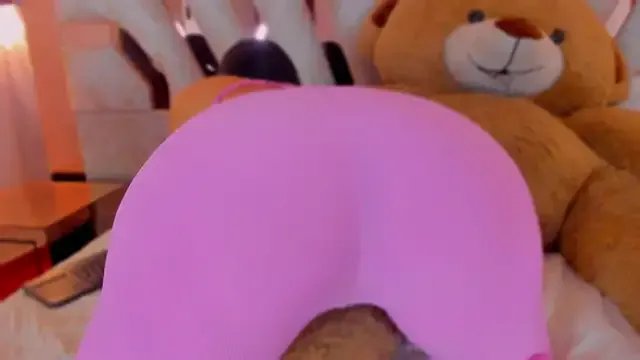 MaddyCrofft on StripChat 