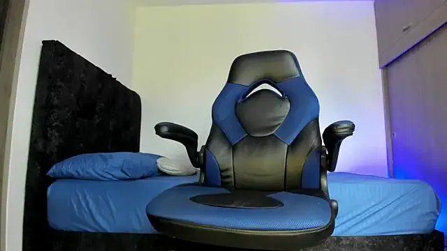 Freechat male_pussy on StripChat