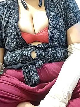 Freechat mallupriyapriya on StripChat