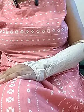 Freechat mallupriyapriya on StripChat