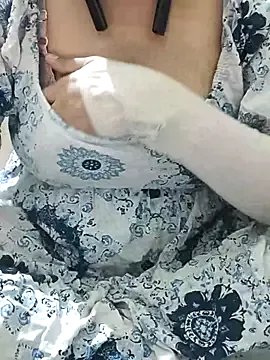 Freechat mallupriyapriya on StripChat