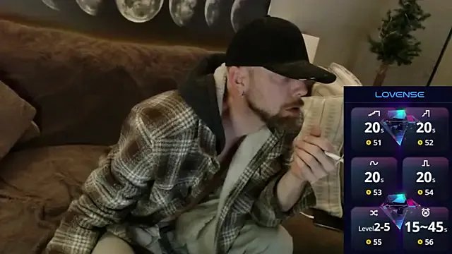 Freechat MaxRouger on StripChat