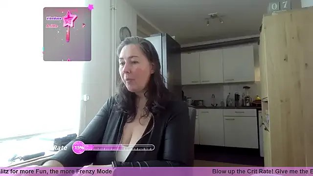 Freechat MilfGina on StripChat