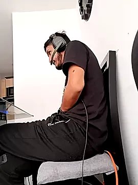 Freechat mosmar_20 on StripChat