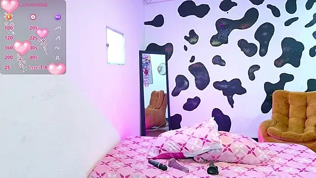 Freechat NATTROSE on StripChat