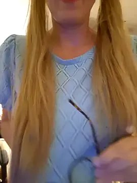 Freechat NaughtyCatgirl on StripChat