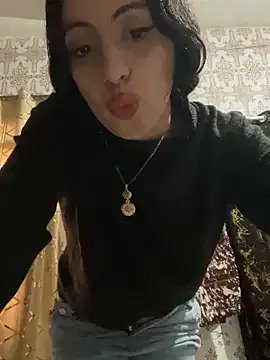 Group Ni-_haL01 on StripChat