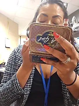 Freechat Nikkierosee on StripChat