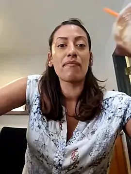 Freechat Nikkierosee on StripChat