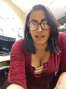 Freechat Nikkierosee on StripChat