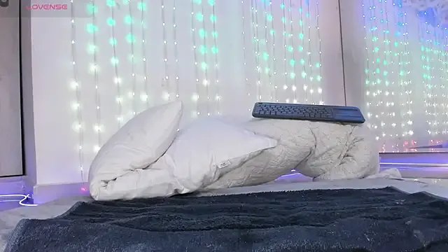 Freechat ohyesly_ on StripChat