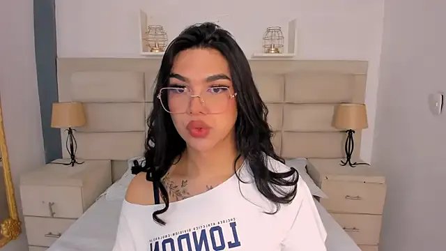 Freechat RoseCassie on StripChat