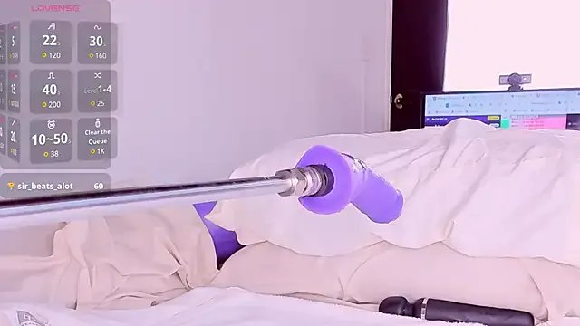 Saskia__Summer on StripChat 