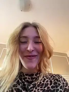 Freechat SerenaBennet on StripChat