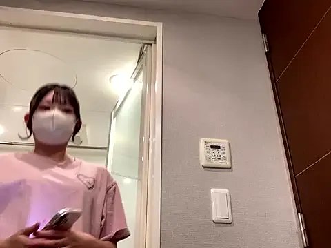 Group shina_mo_n_ch on StripChat