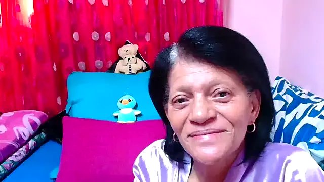 Freechat SLUTTYROXY on StripChat