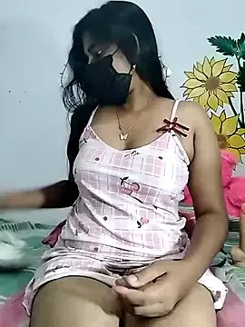 Freechat SLZAARA on StripChat