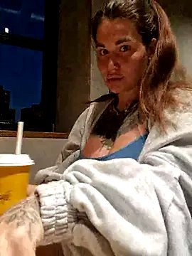 Freechat TattooGirlAlia on StripChat