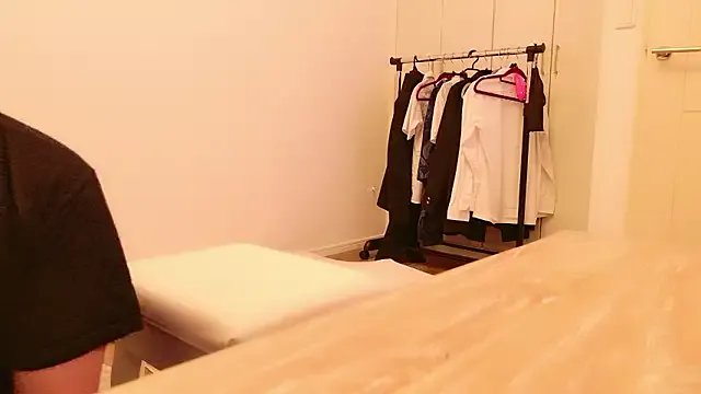 Group undo-busoku69 on StripChat