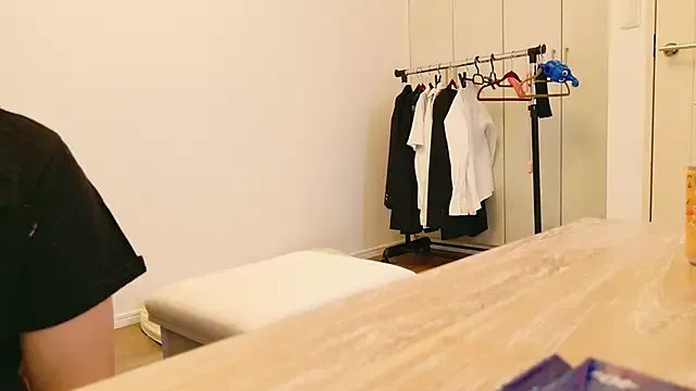 Group undo-busoku69 on StripChat