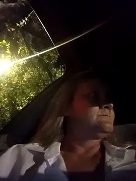 Freechat wetnwildforyou on StripChat