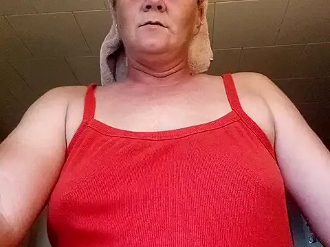 Freechat wetnwildforyou on StripChat