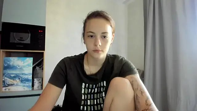 Freechat why_again_me on StripChat