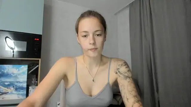 Freechat why_again_me on StripChat