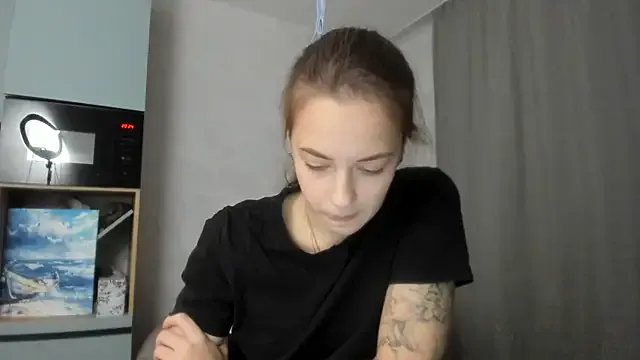 Freechat why_again_me on StripChat