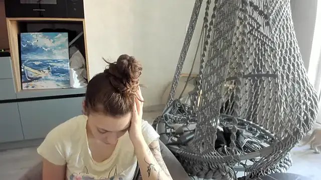 Freechat why_again_me on StripChat