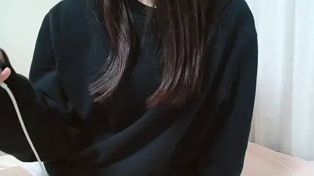 Group xxYuIxx on StripChat