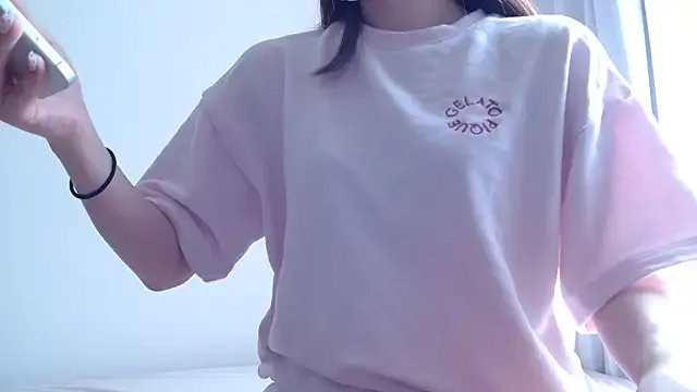 Group xxYuIxx on StripChat